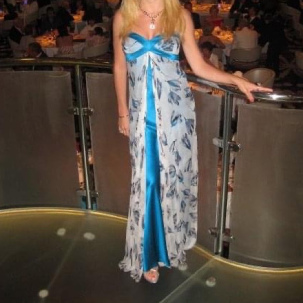 Laundry by Shelli Segal silk strapless gown